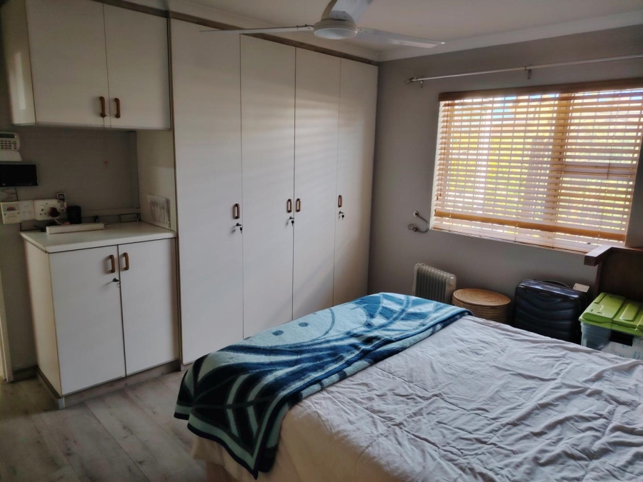 To Let 2 Bedroom Property for Rent in Protea Heights Western Cape